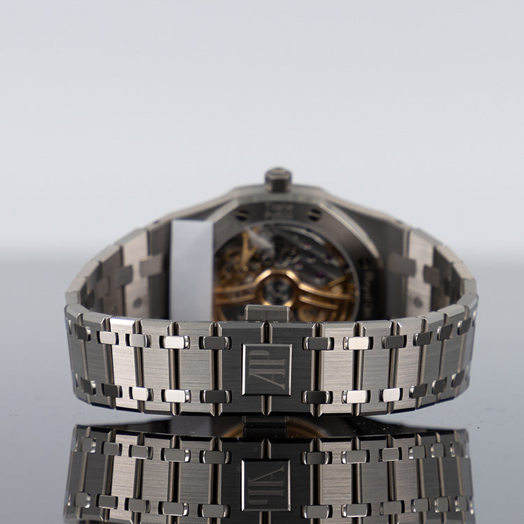 Audemars Piguet Royal Oak Jumbo Extra Thin 39mm Smoked Burgundy Dial audemars-piguet-royal-oak-jumbo-extra-thin-39mm-smoked-burgundy-dial