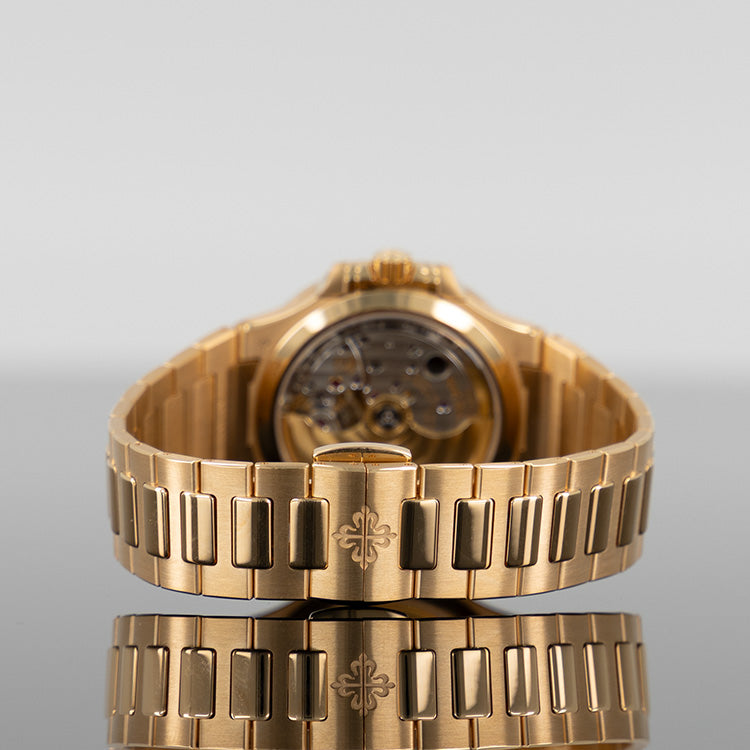 Patek Philippe 7118/1200R-001 Nautilus 35.2mm Rose Gold Diamond Bezel White Dial