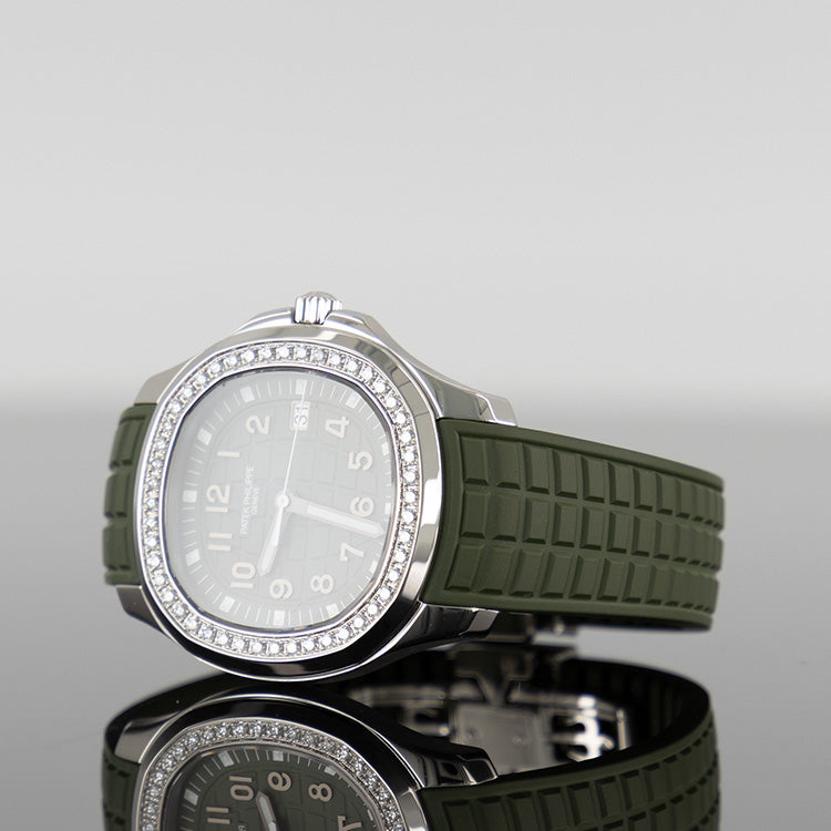 Patek Philippe 5267/200A-011/797 Aquanaut 38.8mm Luce Steel Quartz