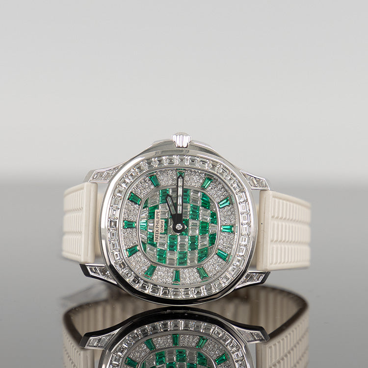 Patek Philippe 5062/450G-010 Aquanaut 38.8mm White Gold Diamonds and Emerald Dial