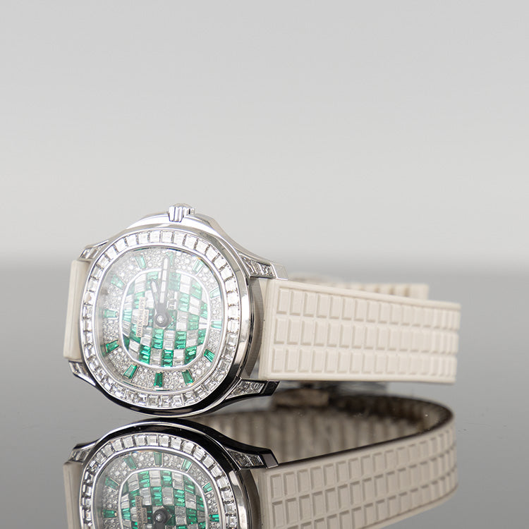 Patek Philippe 5062/450G-010 Aquanaut 38.8mm White Gold Diamonds and Emerald Dial